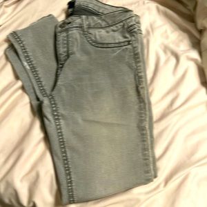Junior Size:11 skinny prewashed gray jeans
